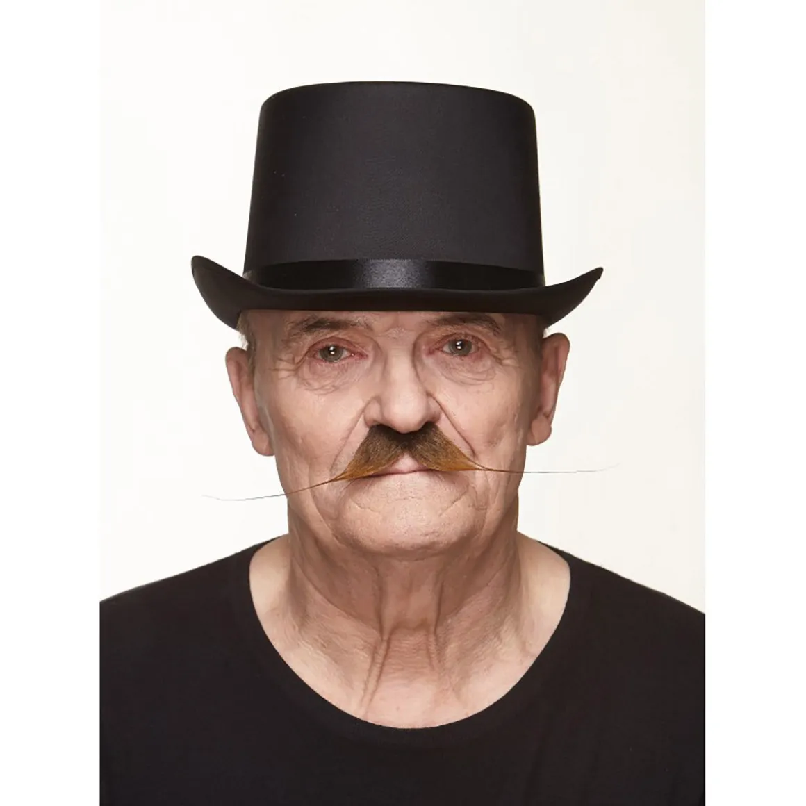 Mustasch, baron brun