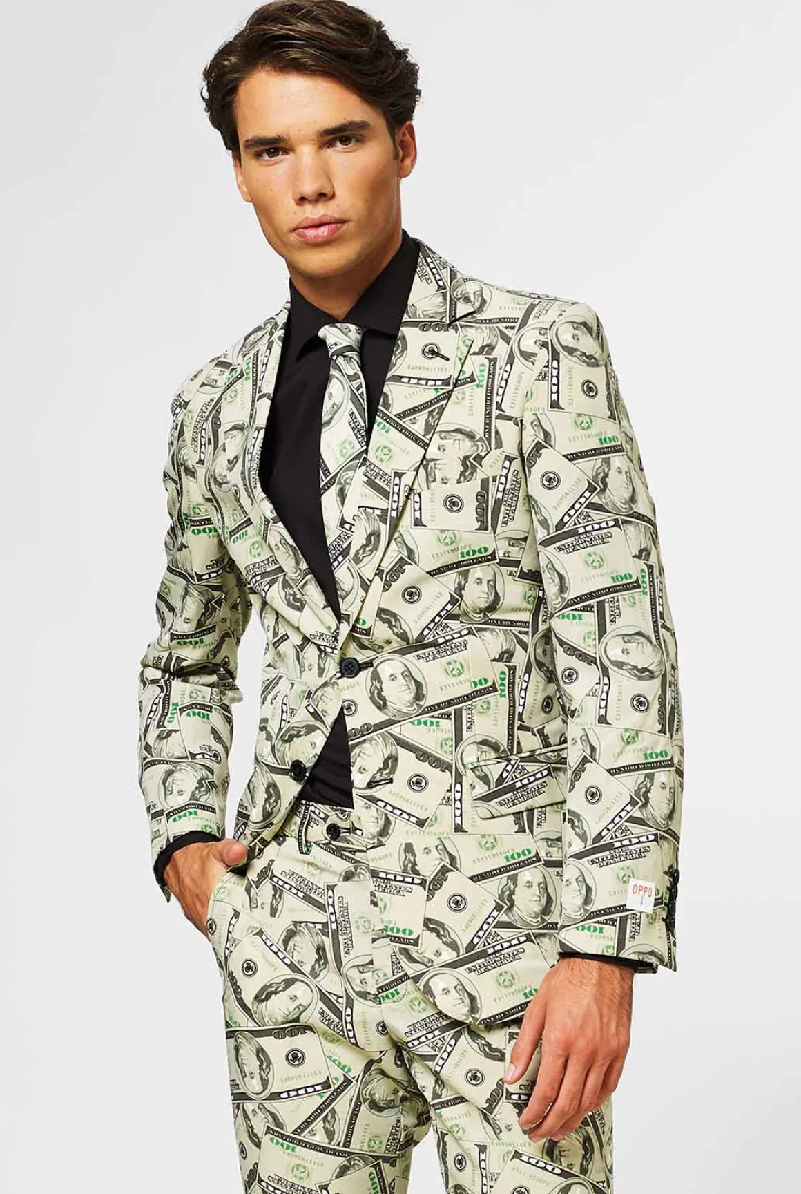 Opposuits, Cashanova