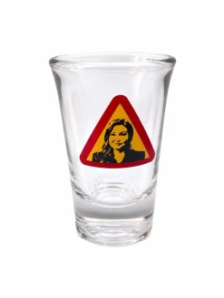 Snapsglas, vägskylt Ebba Busch